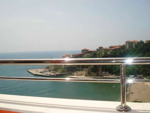 Апартаменты Apartment with 2 bedrooms in Ulcinj with wonderful sea view furnished balcony and WiFi 100 m from the beach Улцинь-16